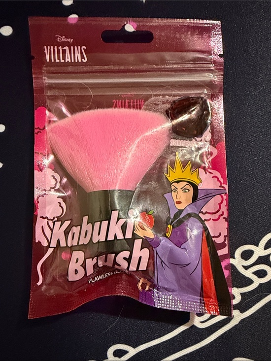 Disney Other - 3/$15 🌸 Disney Villains Pink Kabuki Brush